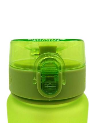 Бутылка для воды из качественного пластика casno 1000 мл зеленая  для спорта для тренировок многораз