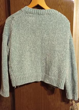 Мягкий укороченный свитер оверсайз с аппликацией2 фото