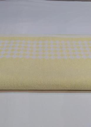 Полотенце лицевое,полотенце махровое, желтого цвета