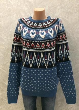 Свитер в орнамент с шерстью