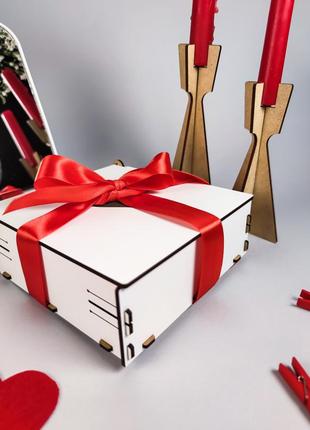 Подарочная коробка с гравировкой  "серце", 15*15*5 см8 фото
