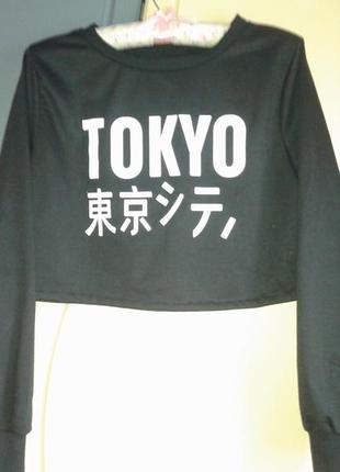 Укороченный японский токио свитшот черный на девушку3 фото