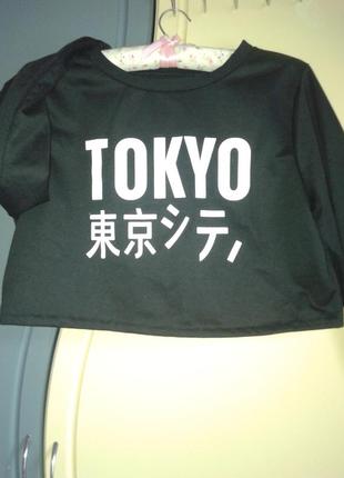 Укороченный японский токио свитшот черный на девушку5 фото