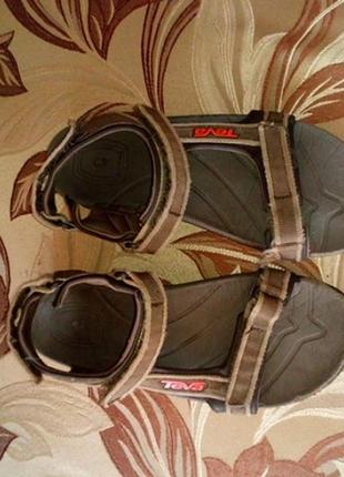 Сандалии teva