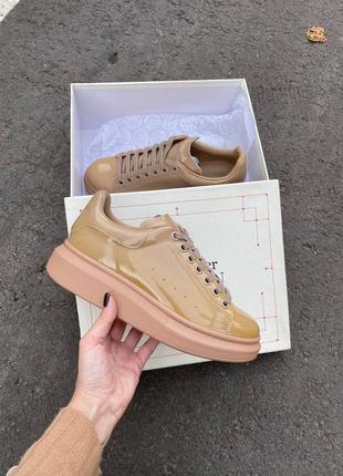 Alexander mcqueen patent beige кроссовки натуральные2 фото