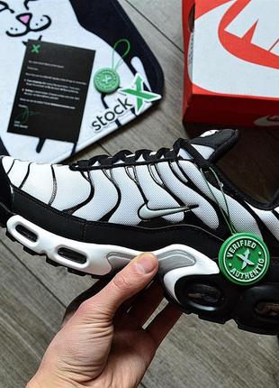 Спортивні, чоловічі, чорні білі кросівки nike air max plus tn black white