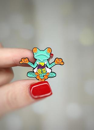 Металевий значок - пін "жаба" (знач0207)