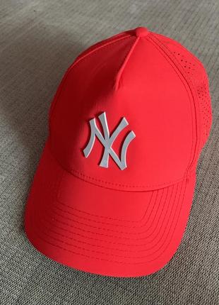 Бейсболка new era