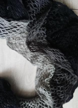 Оригинальный декоративный зимний шарф