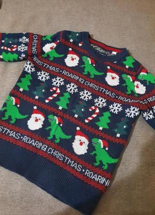 Светр новорічний