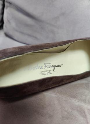 Замшеві туфлі salvatore ferragamo 
оригінал6 фото