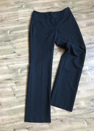Класичні чорні брючки h&m.