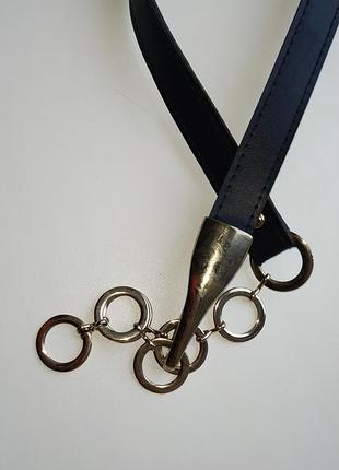 Вузький жіночий ремінь