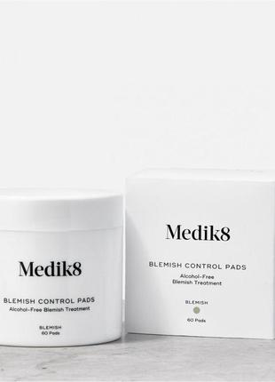 Подушечки с салициловой кислотой для проблемной кожи - medik8 blemish control pads 60