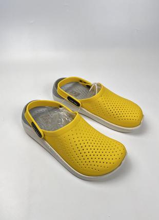 Крокси жіночі жовті3 фото