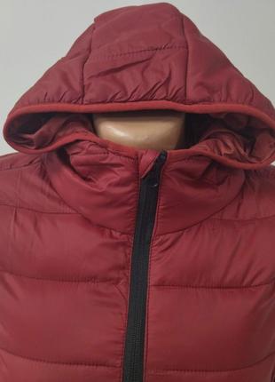 Классная куртка красного цвета tom&rose, р. s3 фото