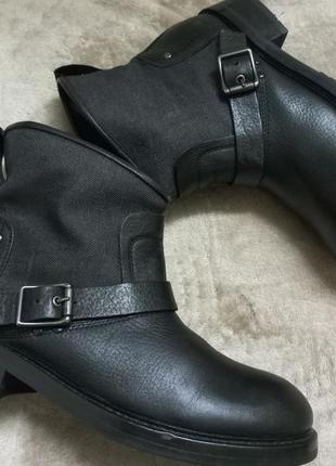 Ботинки сапоги фирменные кожа жен. 38р.clarks индии