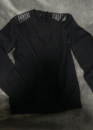 Черный свитер sisley. оригинал.1 фото