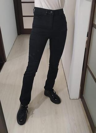 Прямые джинсы трубы высокая посадка брючного типа denim co.