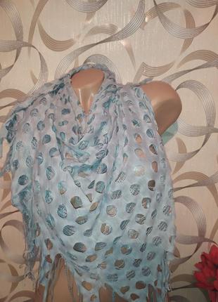Необычный женский шарф-платок с бахромой