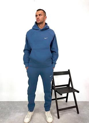 Спортивний стильний чоловічий костюм