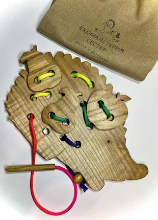 Шнурівка дитяча, дерев‘яна іграшка1 фото