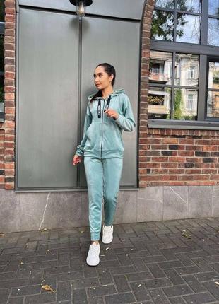 Женский спортивный костюм10 фото