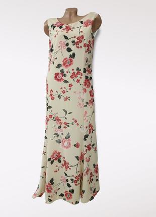 Очаровательное платье с цветочным принтом1 фото