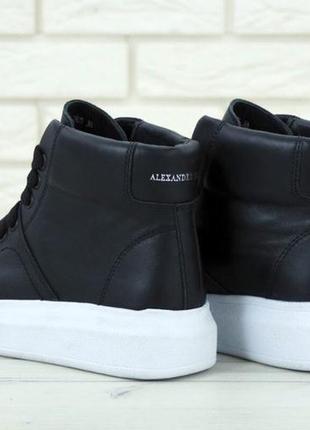 Женские кроссовки alexander mcqueen hi black white черные4 фото