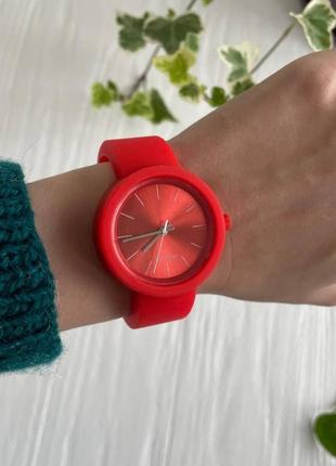 Женские силиконовые часы-конструктор actimer, малиновый ремешок, циферблат metallic red2 фото