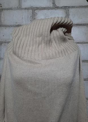 Удлиненный свитер туника с большим воротником хомутом под пояс5 фото