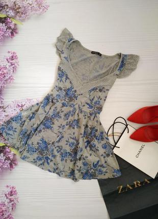 Красива блуза у квіти сіра atmosphere