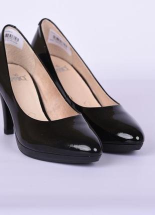 Туфлі жіночі лакові чорні caprice 9-22410-26_096842 фото