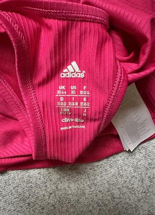 Adidas яскраво малинова рожева спортивна майка ю танк в смужку рубчик бігова для спорта фітнесу зала жіноча5 фото