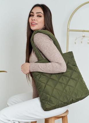 Жіноча сумка хакі сумка нейлонова сумка пуховик сумка подушка стьобана сумка зелений шопер1 фото