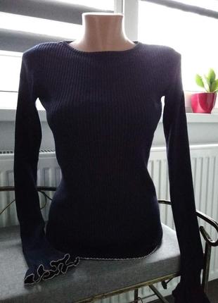 Классный свитер в рубчик косая, размер 44 / 46.
