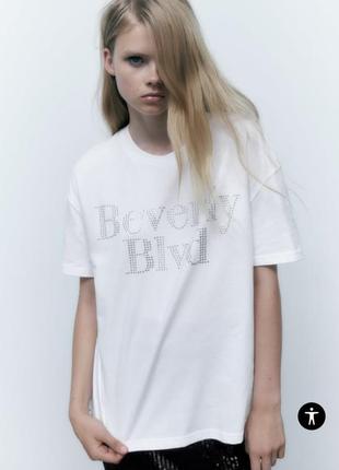 Футболка с стразами от zara