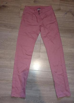 Джинси жіночі заввжені німеччина розмір 36/38