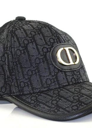 Стильная утепленная черная кепка на липучке