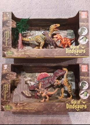 Большие наборы динозавров. новые. в упаковках.