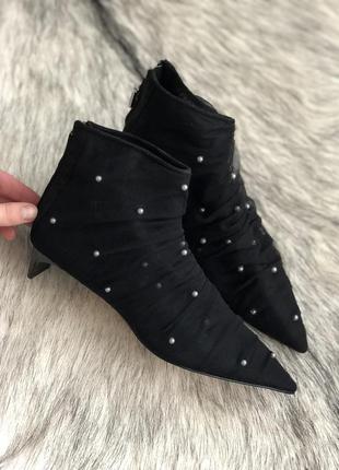 Очень крутые ботинки zara, черного цвета. очень изысканные и стильные8 фото