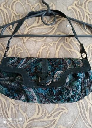 Красива маленька сумочка