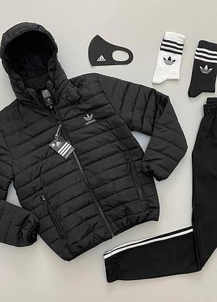 Мужская куртка adidas черная ветровка адидас весенняя с капюшоном носки в подарок