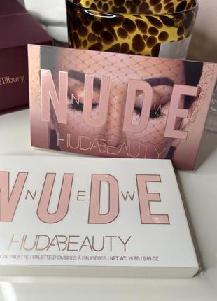 Нюдовая палетка теней huda beauty the new nude eyeshadow palette (18 цветов)1 фото