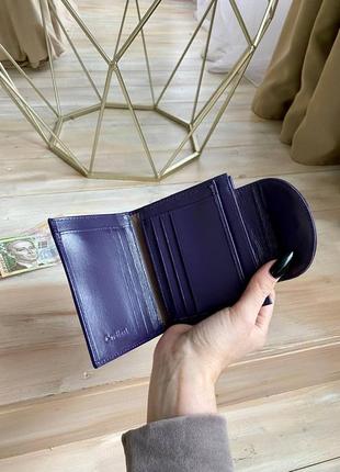 Шкіряний гаманець нa мaгнітaх жіночий синій5 фото
