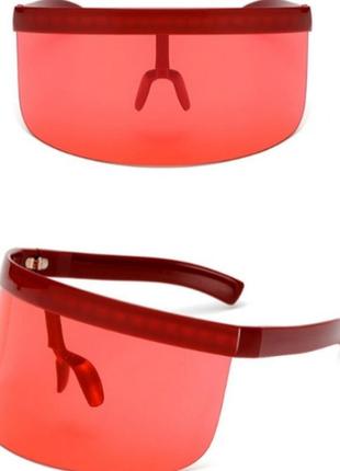 Модні сонцезахисні очки з великою оправою пляжного типу. червоні окуляри2 фото