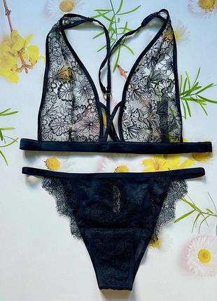 Люксовый комплект белья victoria’s secret серии unlined floral embroidered triangle с камнями сваровски