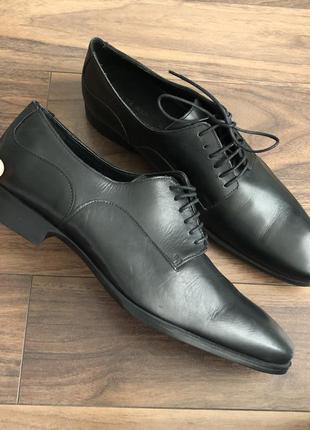 Стильные классические полностью кожаные мужские туфли zara, черного цвета