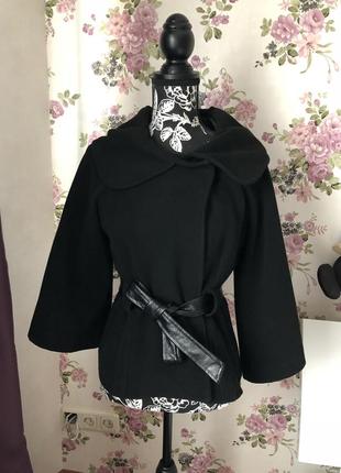 Полупальто классического кроя