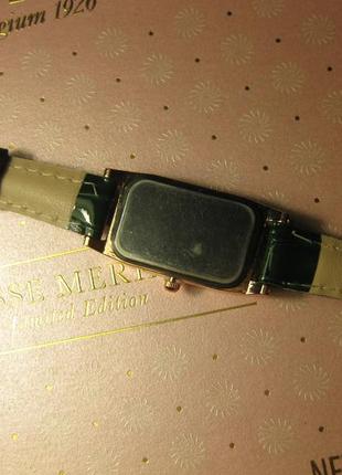 Шикарні елегантні часи годинник наручний км1482 жіночі часи зелені watch for women watches9 фото